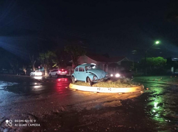 O Fusca foi abandonado. (Foto: Divulgação)