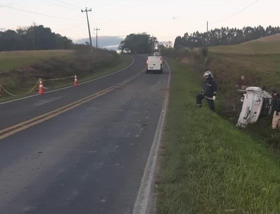 Motorista realizou teste do bafômetro, que acusou uso de bebida alcoólica. (Foto:PRF)