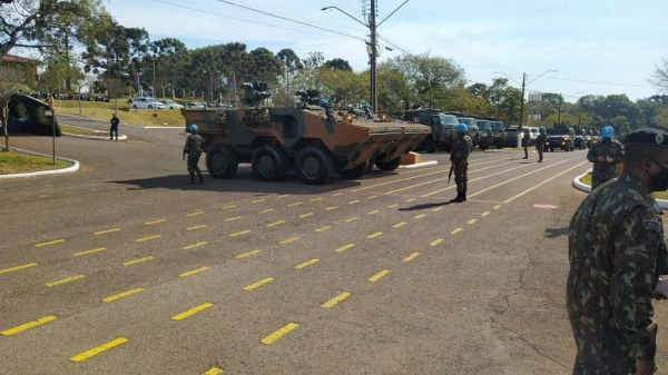 Tropas serão avaliadas por comitiva da ONU, em Cascavel — Foto: Sidney Trindade/RPC