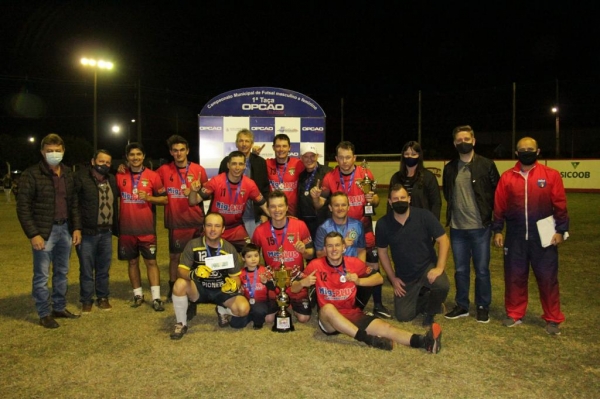 A equipe Clube União/ Idealize Materiais de Construção venceu nos pênaltis . (Foto: Assessoria)