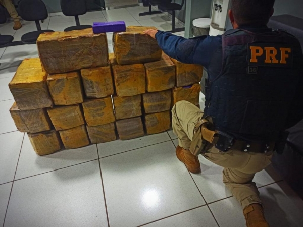 Droga apreendida. (Foto: PRF)