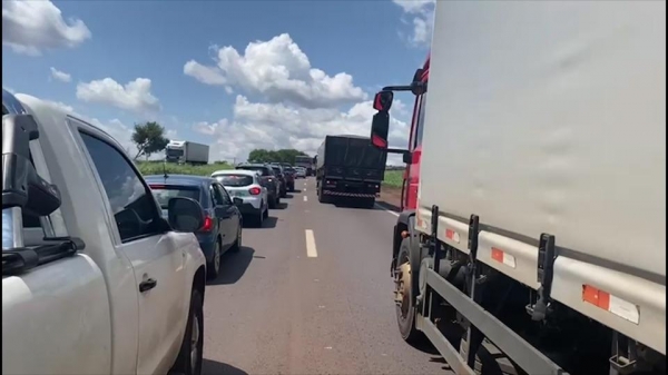 O acidente aconteceu aproximadamente 5 km antes de chegar em Sede Alvorada, entre Toledo e Cascavel. (Foto: Catve)