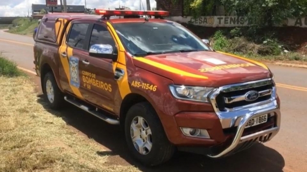 Quando chegaram na rua Jorge Lacerda se encontram com o médico e socorristas.. (Foto: Catve)