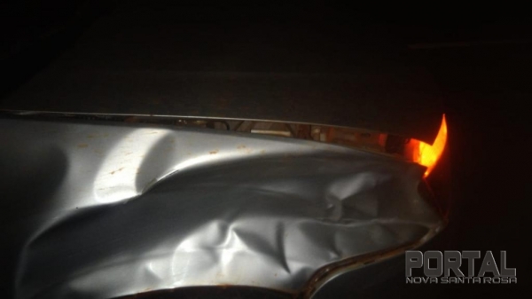 O veículo ficou danificado na lateral dianteira.(Foto: Divulgação)