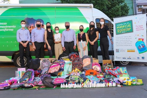 Mais de 2 mil itens de materiais escolares foram entregues ao Sesc. Foto: Jéssica Dona.