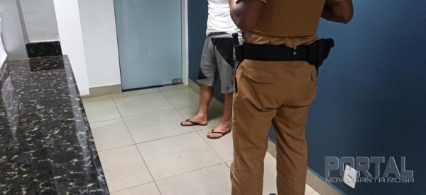 O agressou foi preso pela PM de Toledo. (Foto: Portal Nova Santa Rosa)