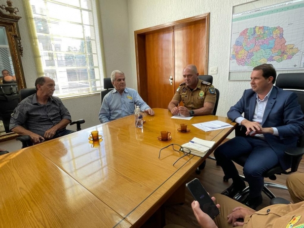 O prefeito Luiz Ernesto afirma que essas elevações vão trazer inúmeros benefícios à região. (Foto: Assessoria)