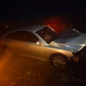 Oito pessoas ficaram feridas e uma morreu em acidente na PR-445 — Foto: PRE