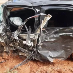 Motorista do Fiat Chronos morreu na hora | Foto: PRE