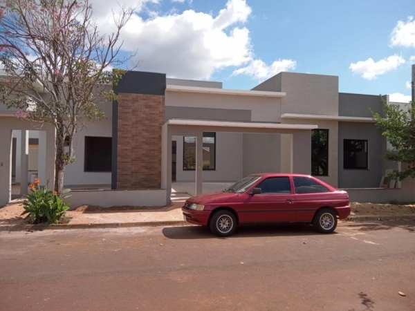 Ford Escort furtado em frenta a casa. Foto: Divulgação/Arquivo pessoal.