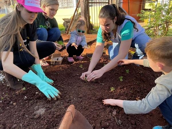 As atividades do Dia C estão linhadas aos princípios do cooperativismo, por meio de iniciativas de voluntariado. Foto: Divulgação.