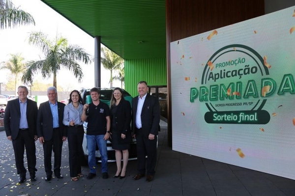 A entrega do prêmio aconteceu na Sede da Sicredi Progresso PR/SP. Foto: Tatiana Faez.