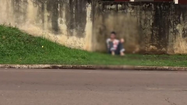 Os agentes do Depen que estavam no local, pediram para que ele se retirasse. Foto Catve.