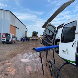 Vítima foi socorrida pela equipe do Samu — Foto: Saúde 10 Samu/divulgação