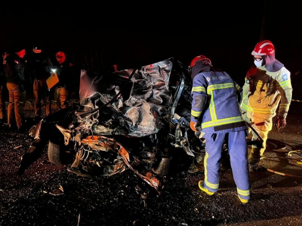 Jovens morrem em acidente no Paraná — Foto: Corpo de Bombeiros/ colaboração