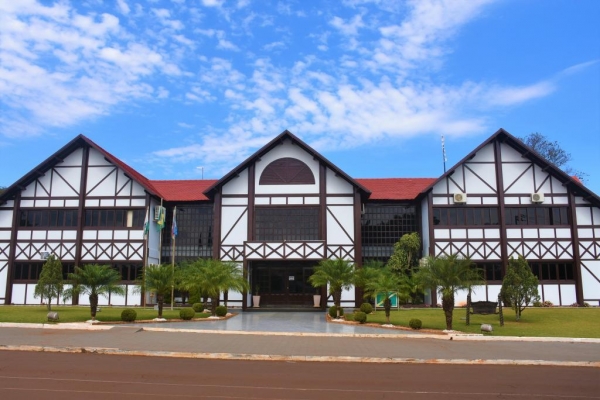 Prefeitura de Quatro Pontes. Foto: Divulgação.