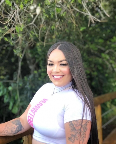 Daiane tinha 29 anos e foi morta pelo marido no dia estadual de combate ao feminicídio no PR — Foto: Arquivo pessoal