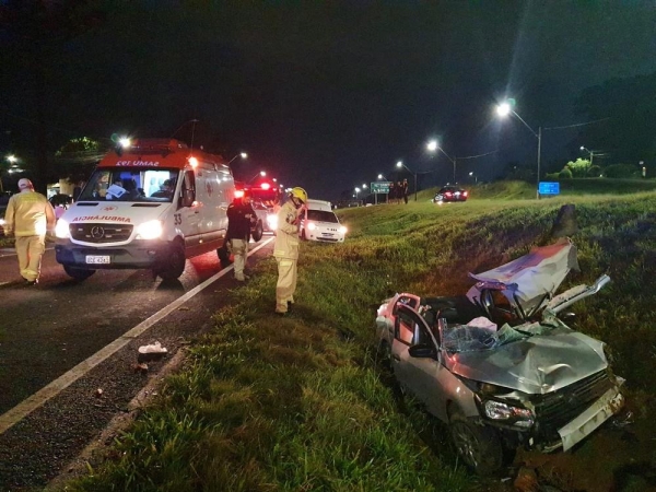 Pneu se solta e atinge carro que ia no sentido contrário, na BR-277 em Curitiba — Foto: Tony Mattoso/RPC