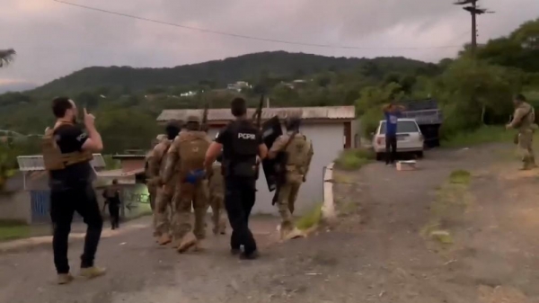 Operação contra quadrilha suspeita de provocar acidentes para roubo de carga na BR-277 prende 12 pessoas — Foto: Reprodução