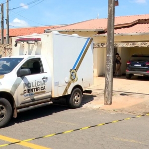 Dona de salão de beleza é morta a golpes de faca pelo companheiro em Londrina, diz polícia — Foto: Reprodução/RPC