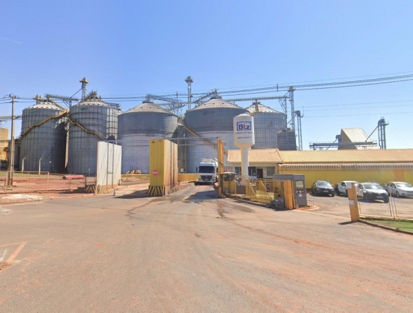 Fábrica de rações em Jaguapitã — Foto: Reprodução/Google Street View