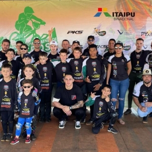 Equipe de da Associação Bicicross Clube de Toledo. Foto: Divulgação.
