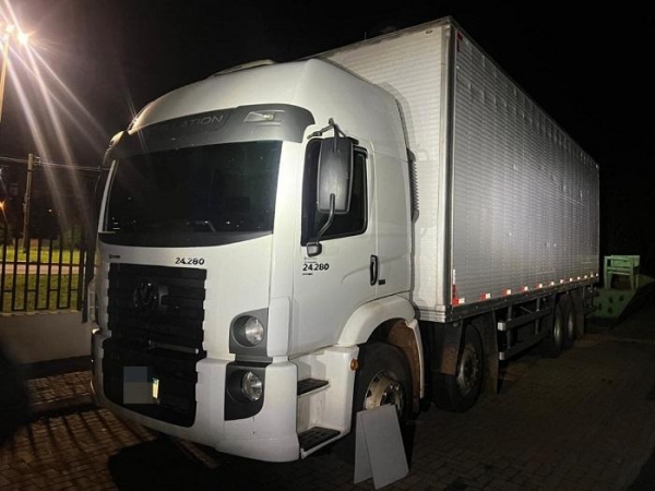 Caminhão apreendido com cigarros. Foto: BPFron.