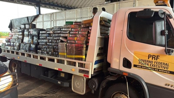 Droga apreendida. Foto: PRF.