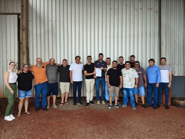 Entre as autoridades presentes, estava o vice-prefeito Roque Lorenzatto, o secretário de Agricultura, Meio Ambiente e Infraestrutura, Max Benke, e o vereador Abacaxi. Foto: Divulgação.