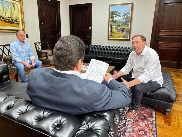 Prefeito em Curitiba nesta manhã. Foto: Divulgação.