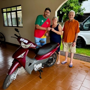 Nair Kessler, de Chiapeta, no Rio Grande do Sul, foi a ganhadora da Honda Biz 125cc, ano 2007