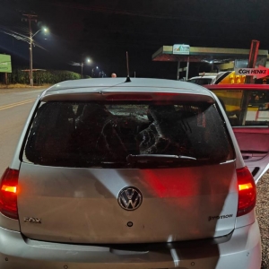 O carro era conduzido por uma mulher de 27 anos. Foto: PRE.
