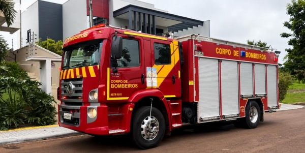 Equipes do Corpo de Bombeiros foram acionadas para realizar o resgate. Foto: Catve.