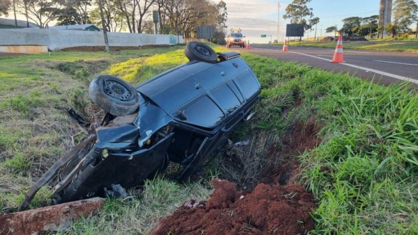 O veículo sofreu grandes danos, com a frente completamente destruída. Foto: CGN.